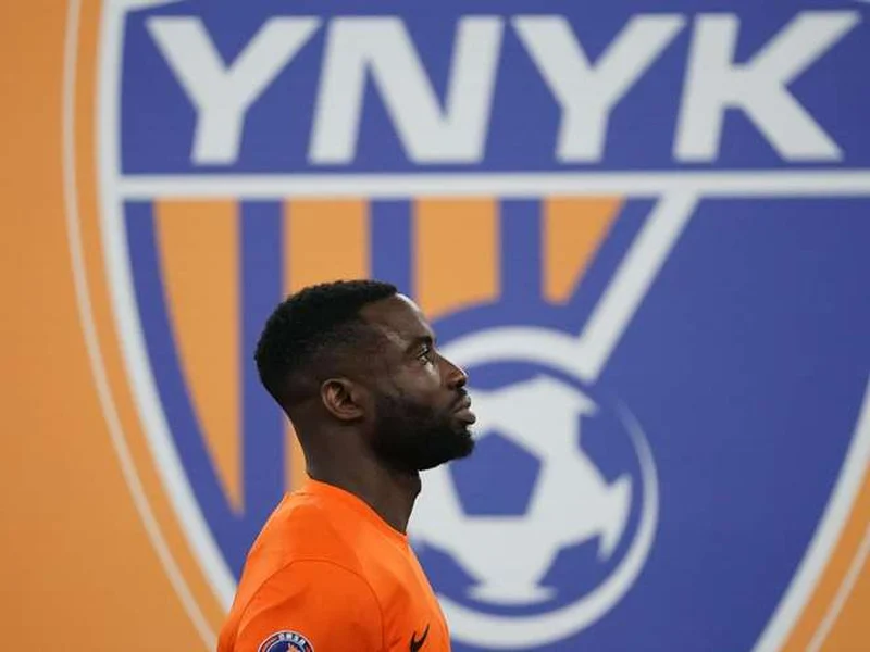 半场-约尼查助攻卡约、奥斯卡建功卡尔采夫双响 玉昆暂3-2新鹏城